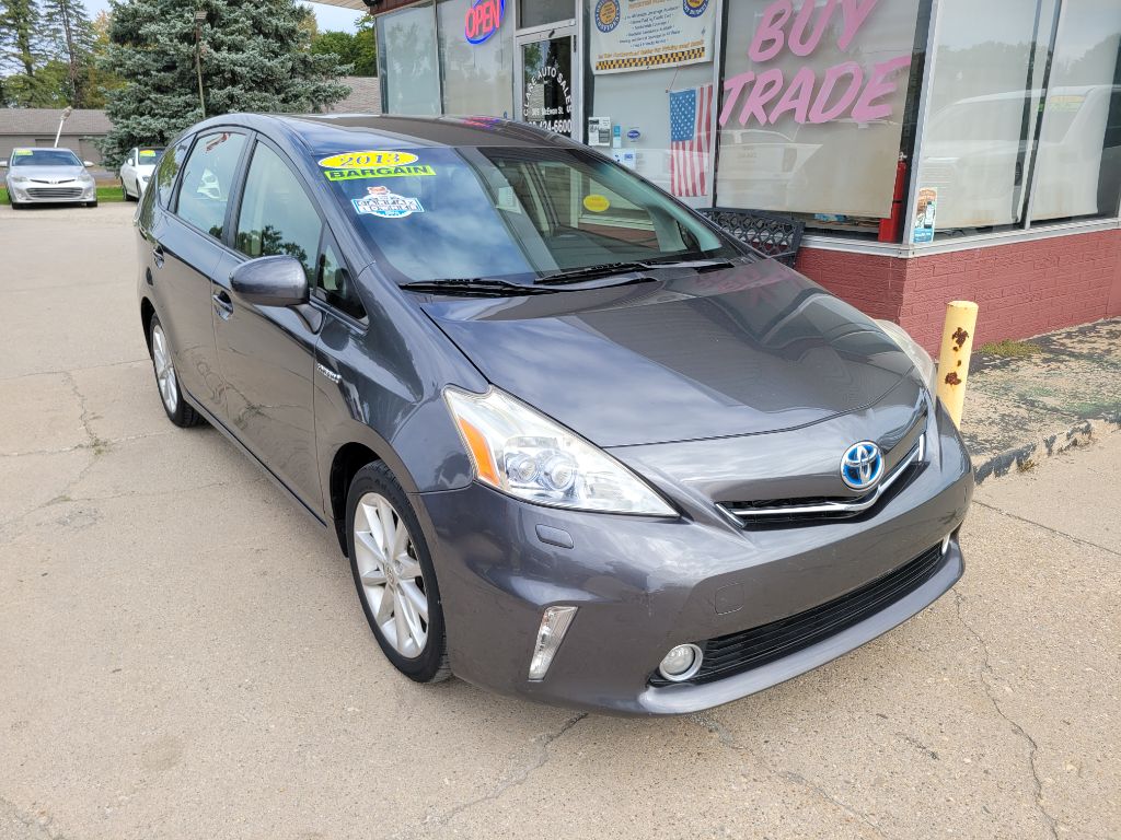 Photo 3 of this TOYOTA PRIUS V