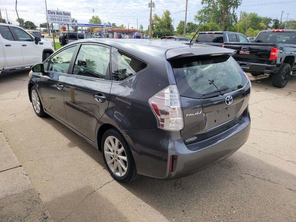 Photo 10 of this TOYOTA PRIUS V