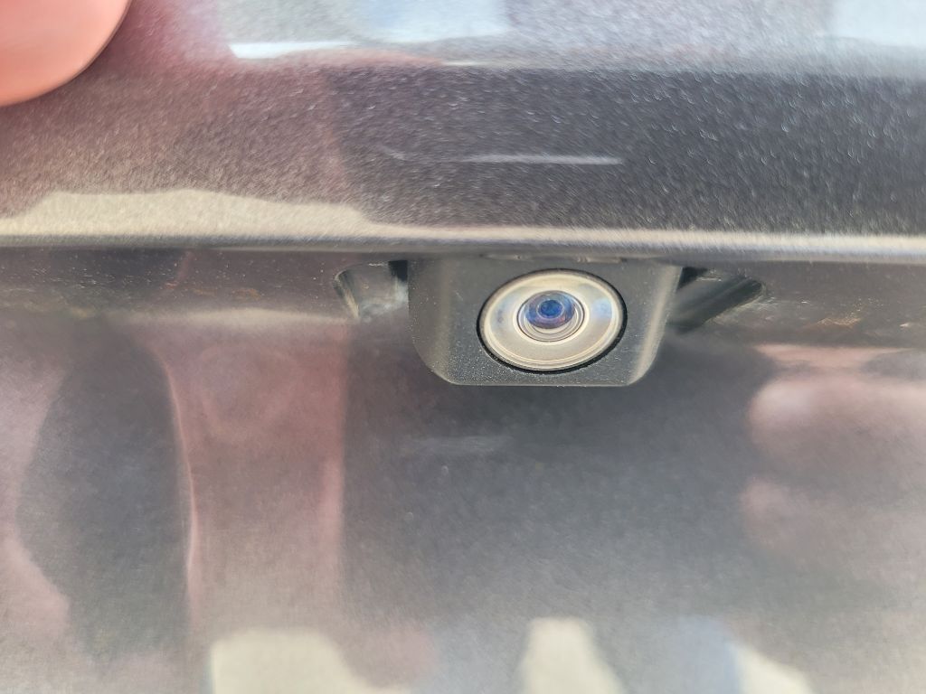 Photo 8 of this TOYOTA PRIUS V