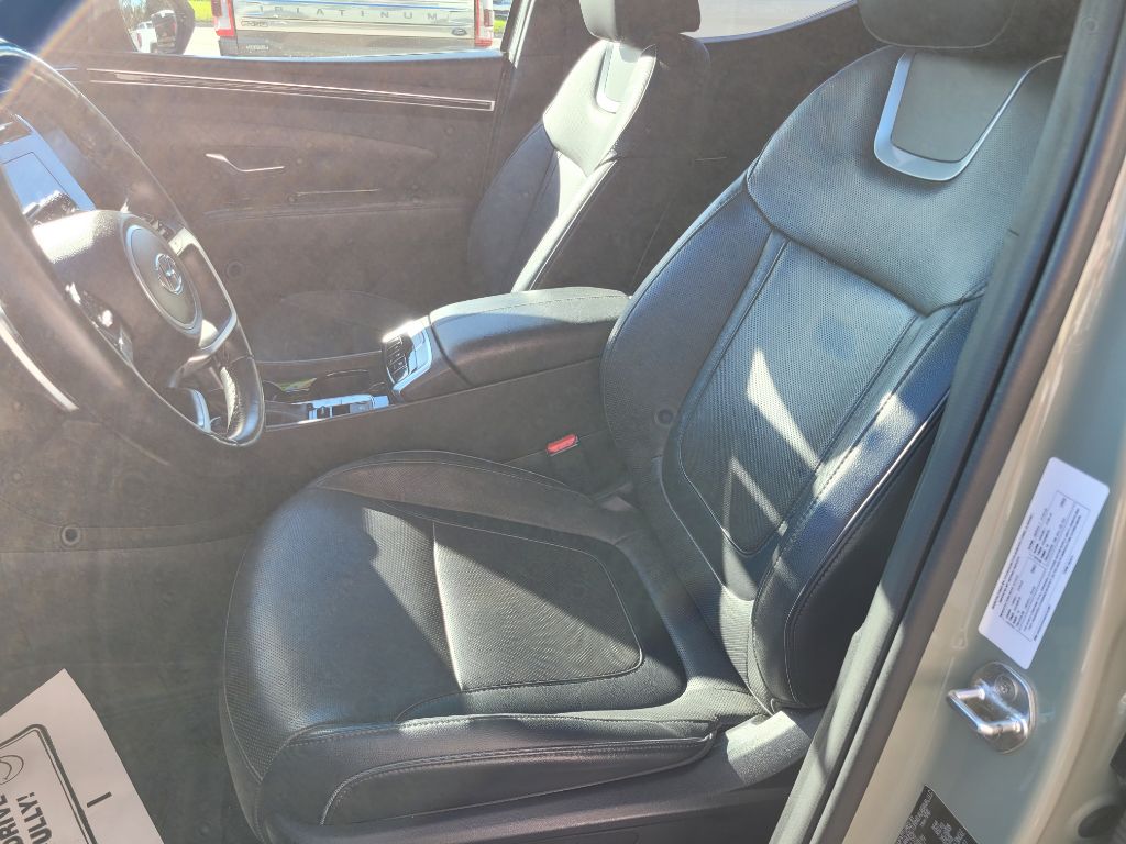 Photo 25 of this HYUNDAI SANTA CRUZ