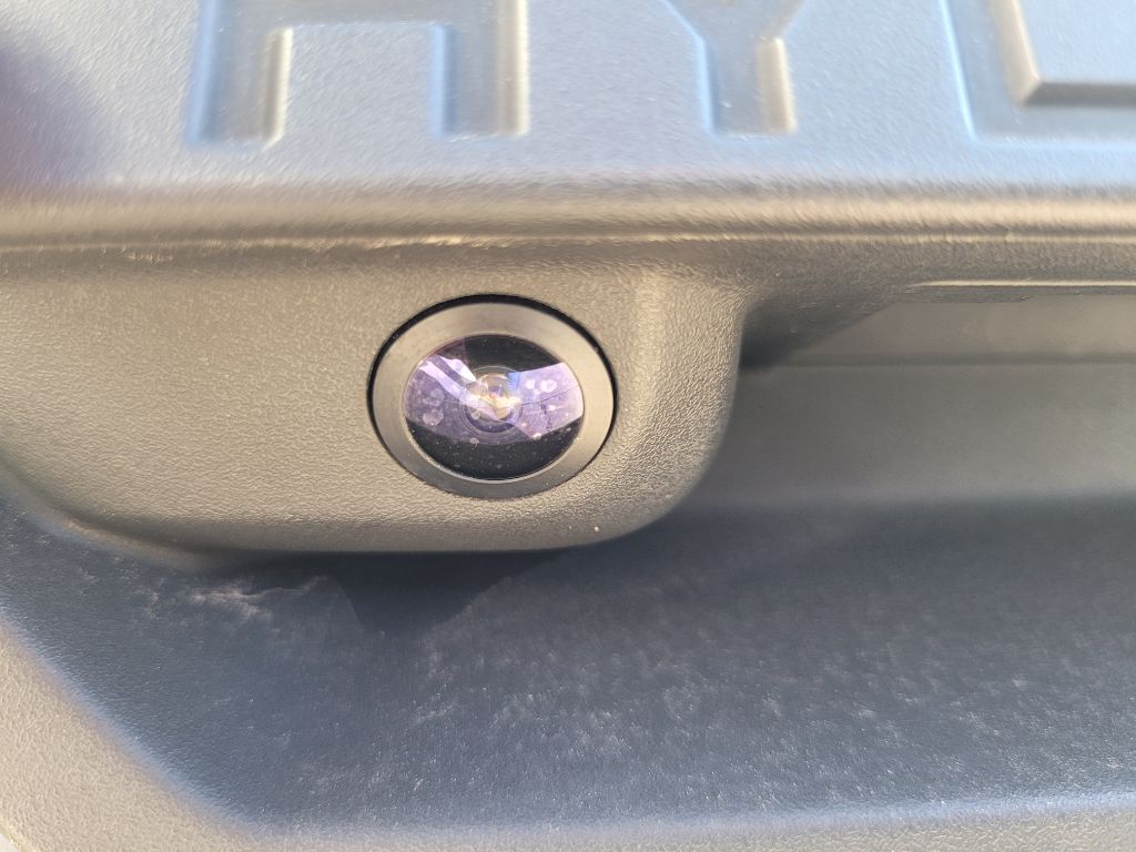 Photo 9 of this HYUNDAI SANTA CRUZ