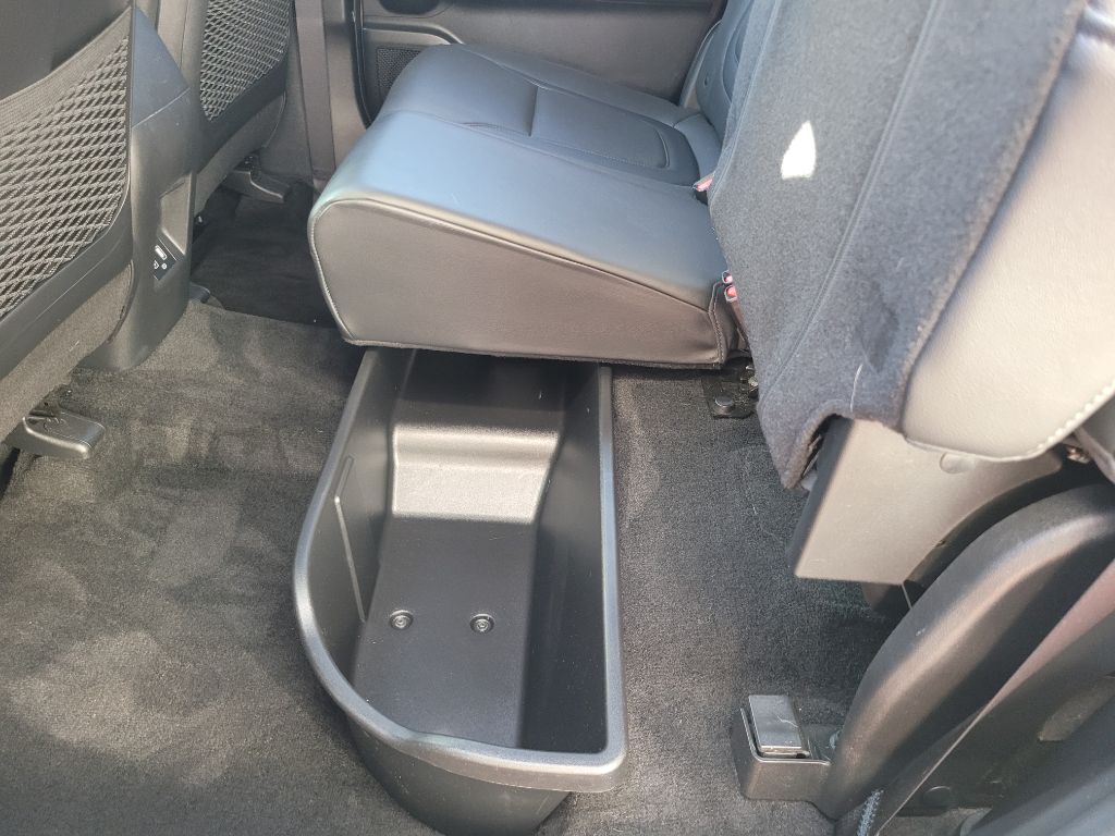 Photo 51 of this HYUNDAI SANTA CRUZ