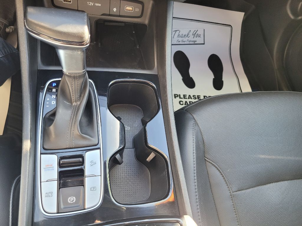 Photo 38 of this HYUNDAI SANTA CRUZ