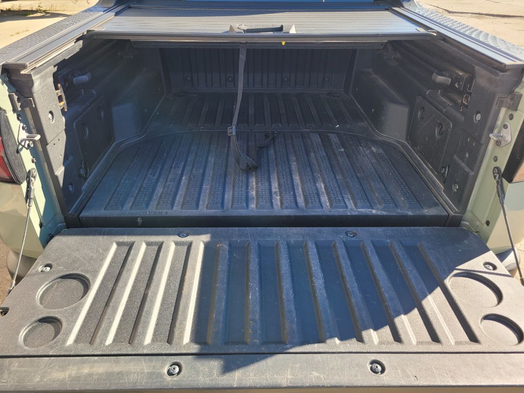Photo 11 of this HYUNDAI SANTA CRUZ