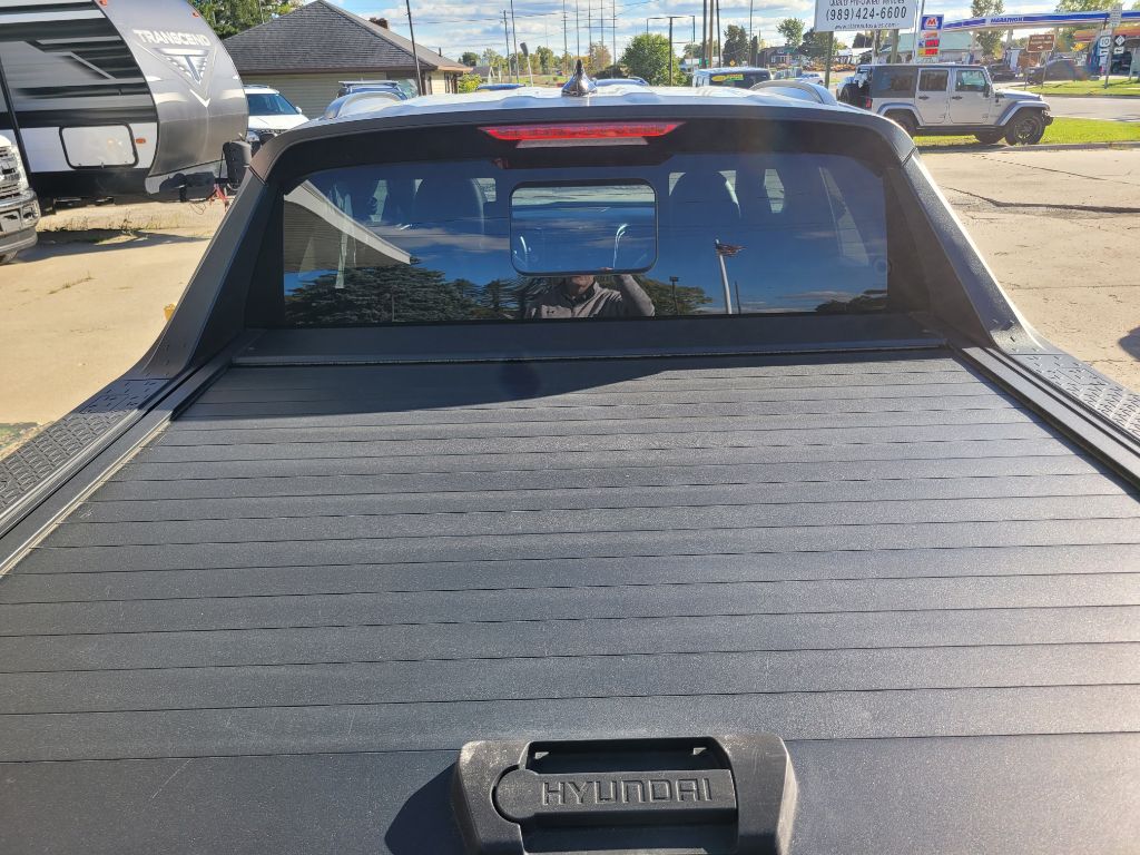 Photo 10 of this HYUNDAI SANTA CRUZ