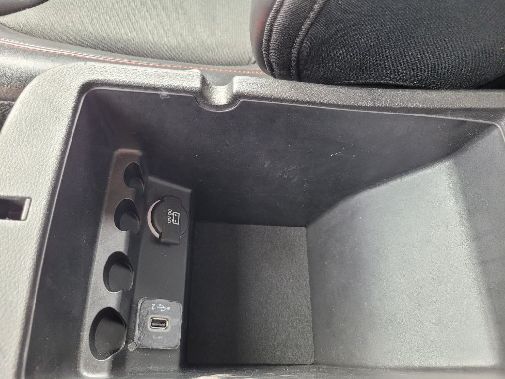 Photo 37 of this JEEP CHEROKEE