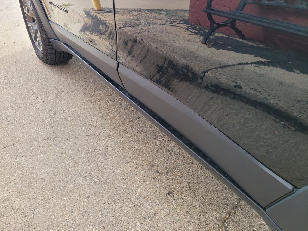 Photo 15 of this JEEP CHEROKEE