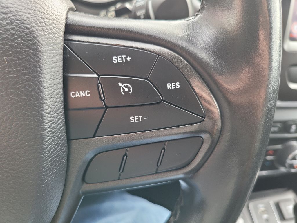 Photo 26 of this JEEP CHEROKEE