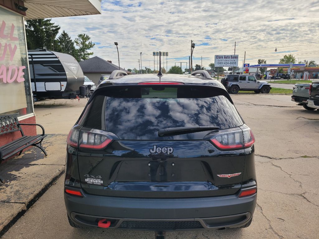Photo 7 of this JEEP CHEROKEE