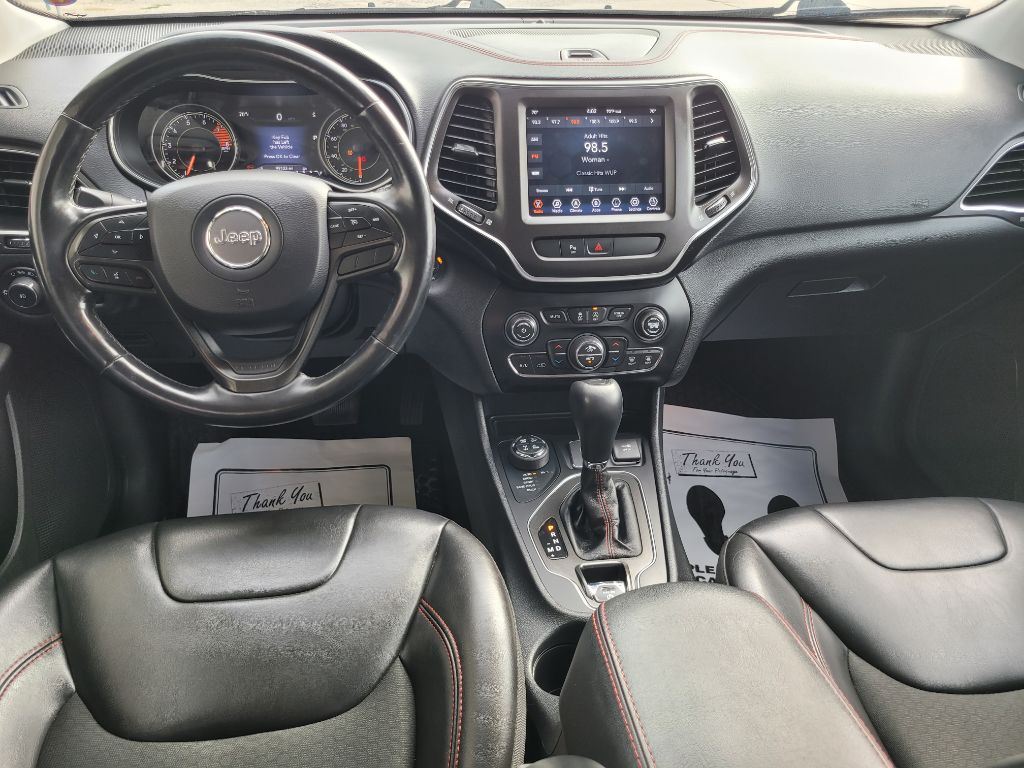 Photo 47 of this JEEP CHEROKEE