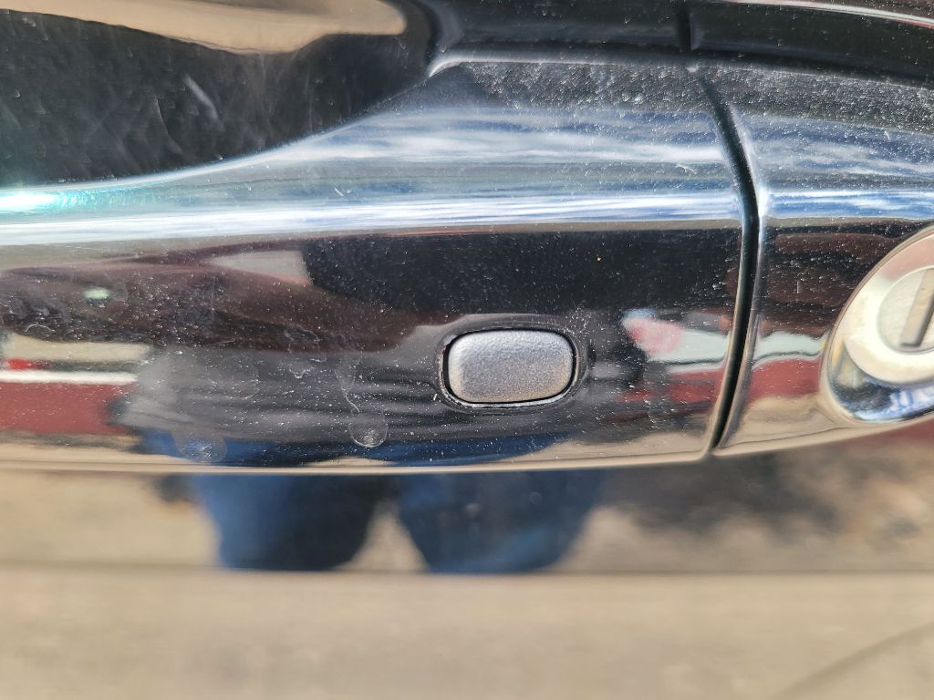 Photo 16 of this JEEP CHEROKEE