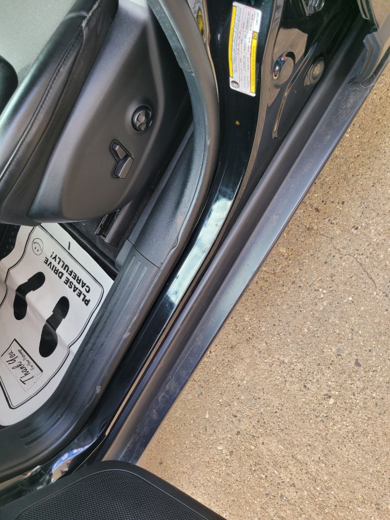 Photo 18 of this JEEP CHEROKEE