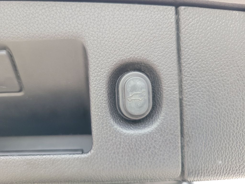 Photo 53 of this CHEVROLET SUBURBAN
