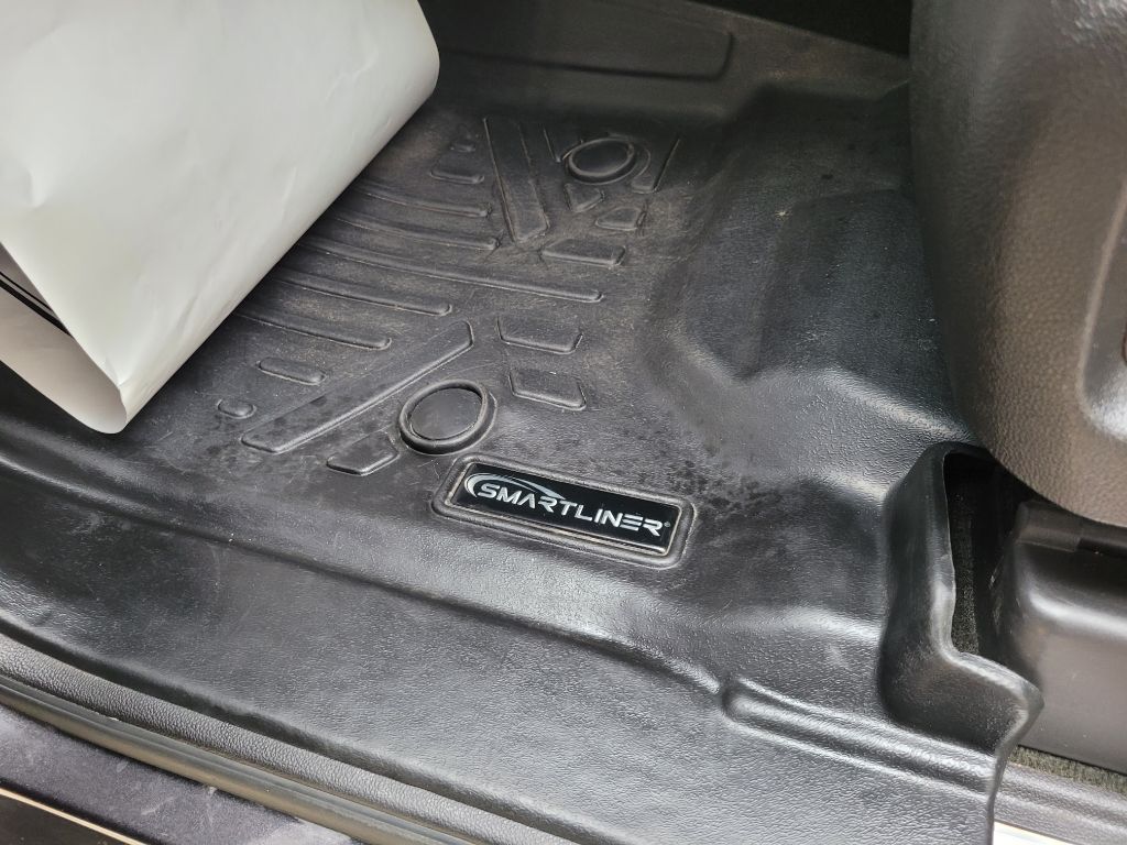 Photo 23 of this CHEVROLET SUBURBAN