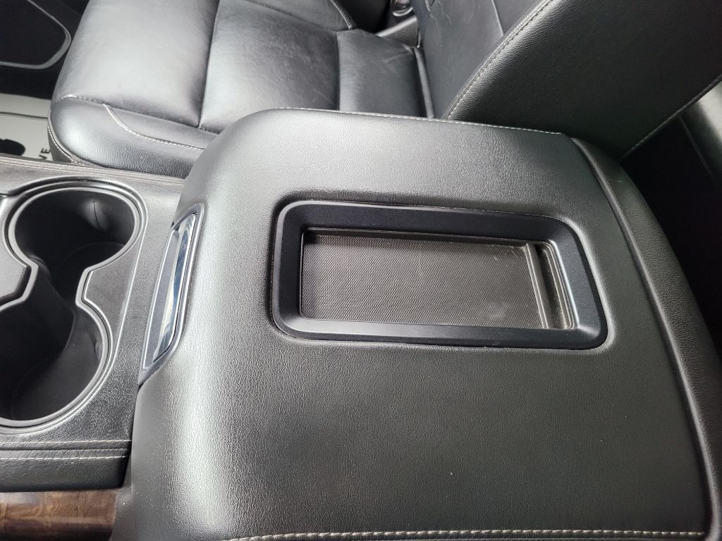 Photo 37 of this CHEVROLET SUBURBAN