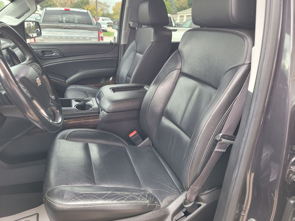 Photo 21 of this CHEVROLET SUBURBAN