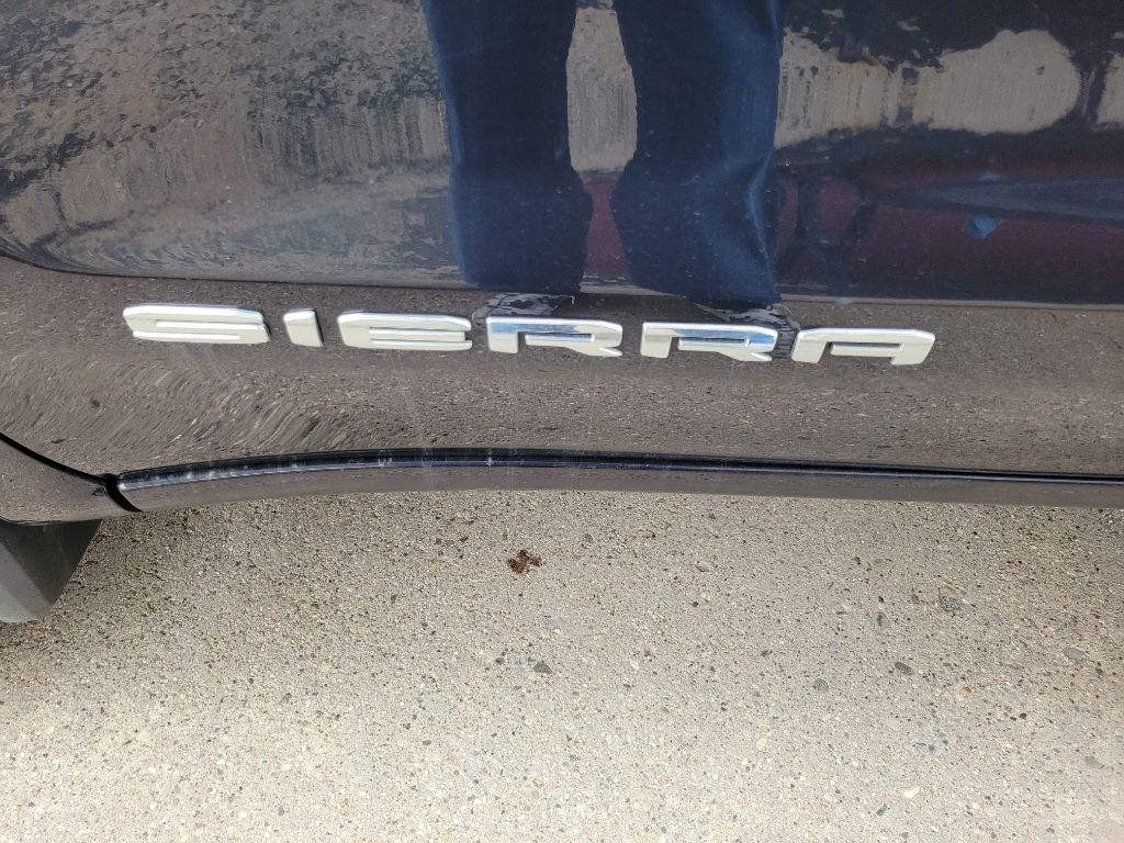Photo 18 of this GMC SIERRA 1500