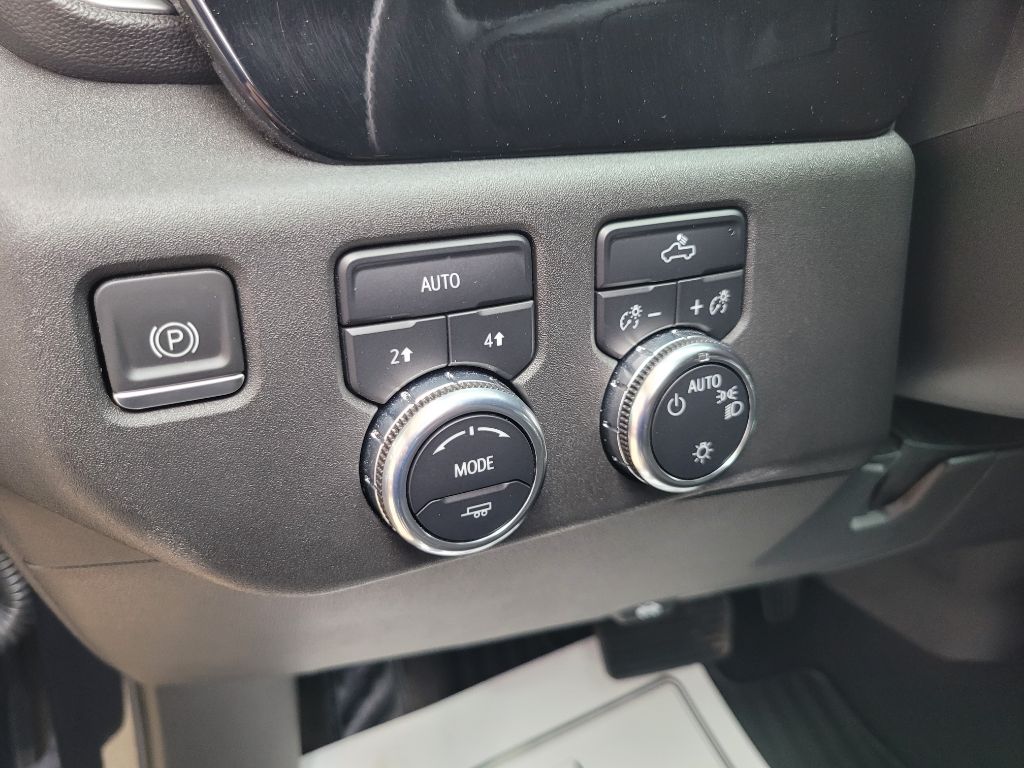 Photo 24 of this GMC SIERRA 1500