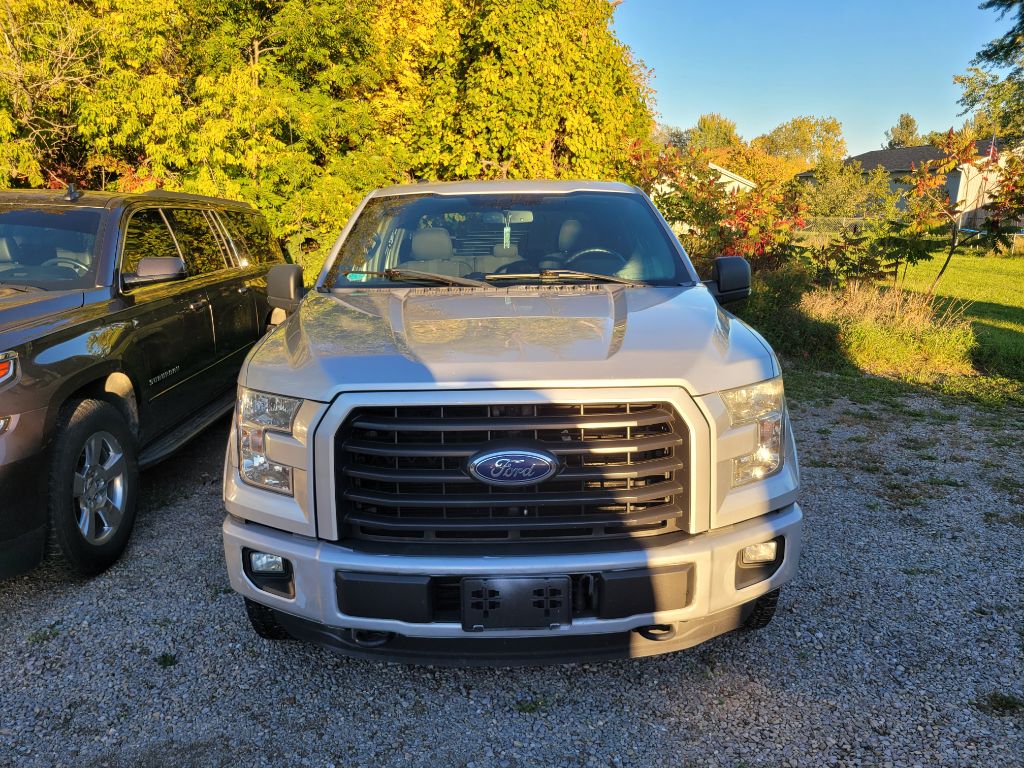 Photo 2 of this FORD F-150