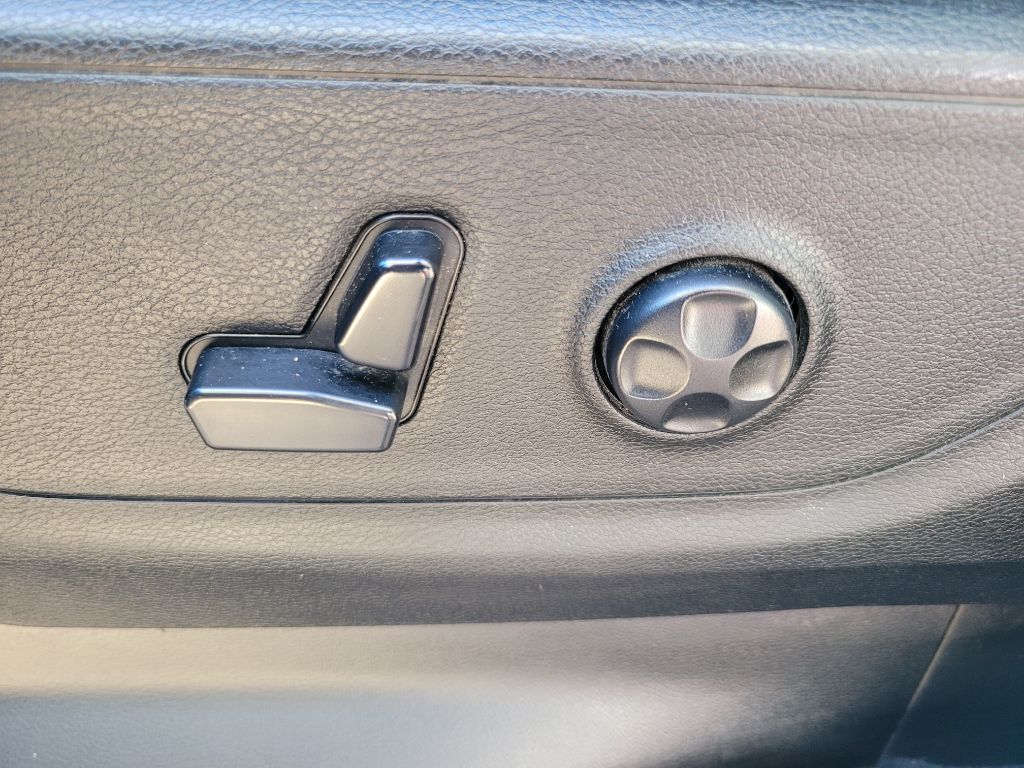 Photo 23 of this RAM 1500