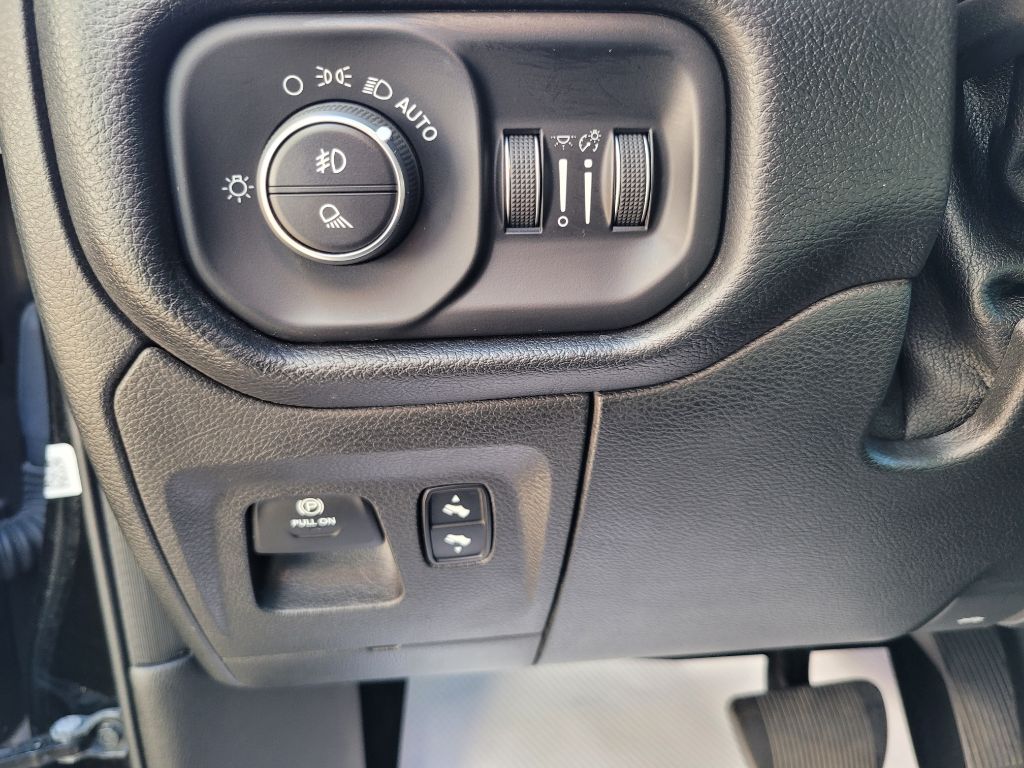 Photo 24 of this RAM 1500