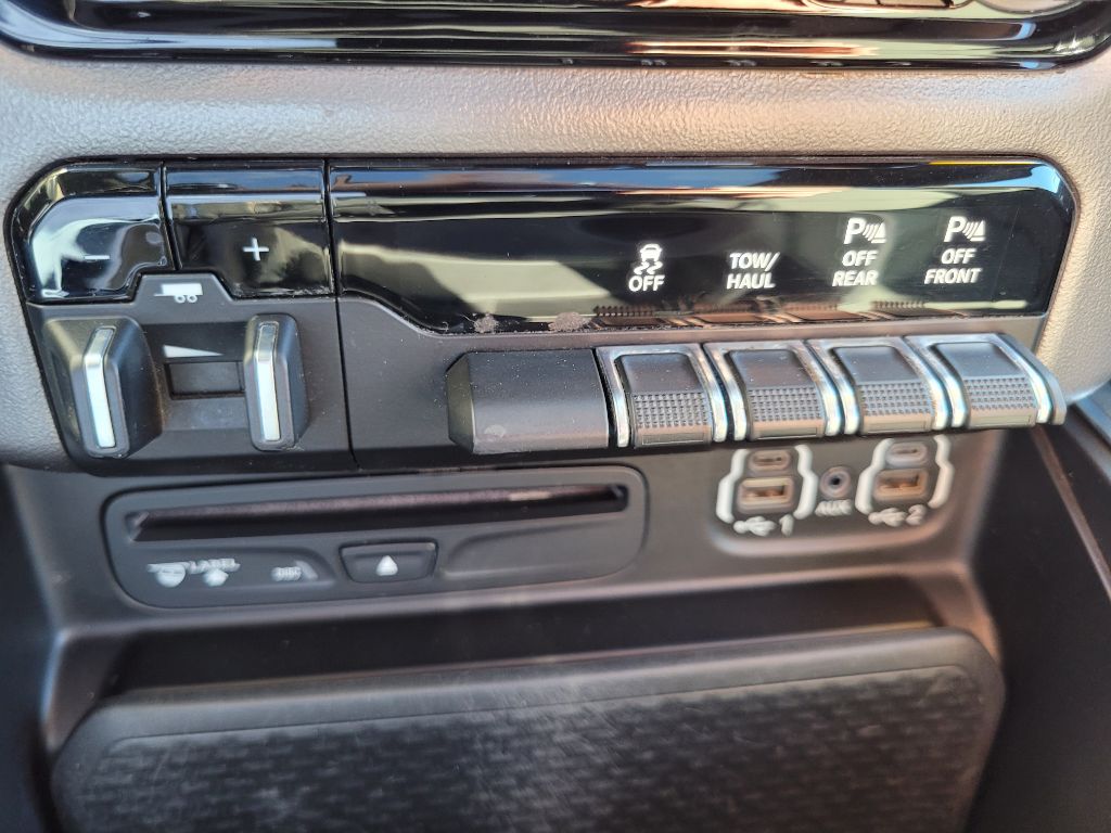Photo 36 of this RAM 1500
