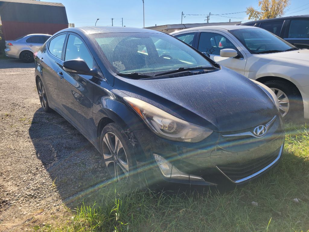 Photo 3 of this HYUNDAI ELANTRA