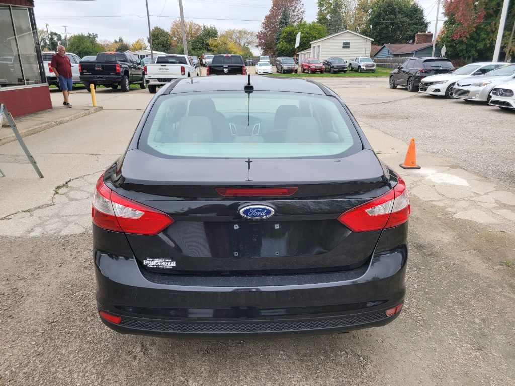 Photo 4 of this FORD FOCUS