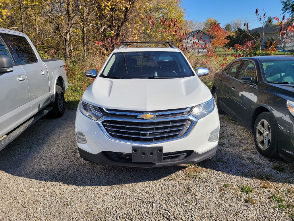 Photo 2 of this CHEVROLET EQUINOX