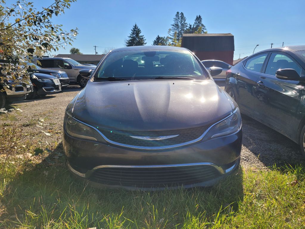 Photo 2 of this CHRYSLER 200