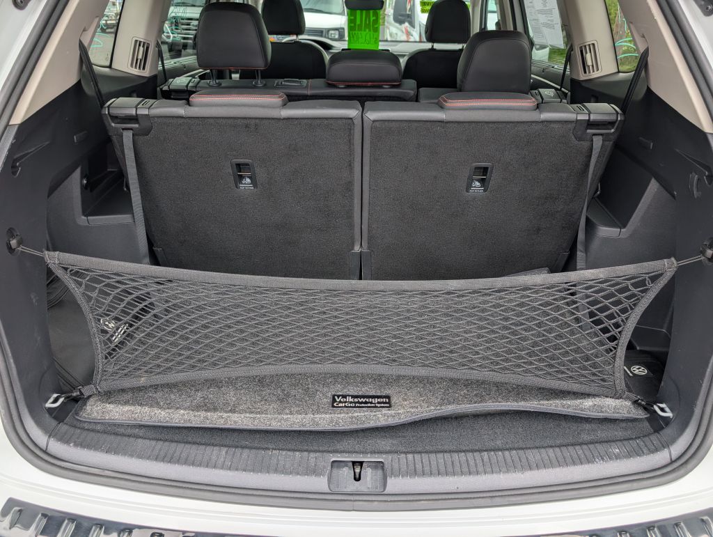 Photo 4 of this VOLKSWAGEN ATLAS