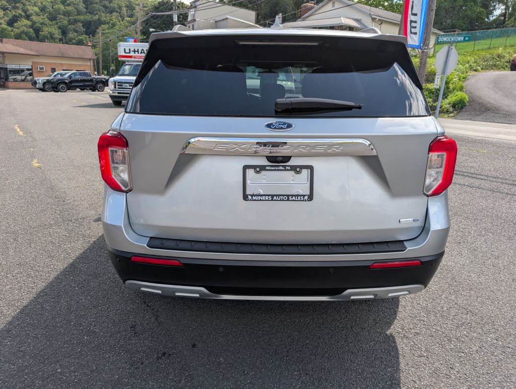 Photo 3 of this FORD EXPLORER