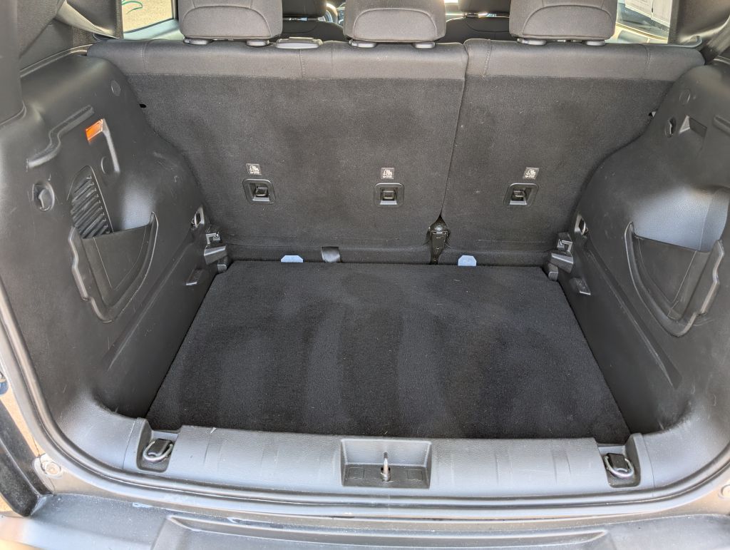 Photo 4 of this JEEP RENEGADE