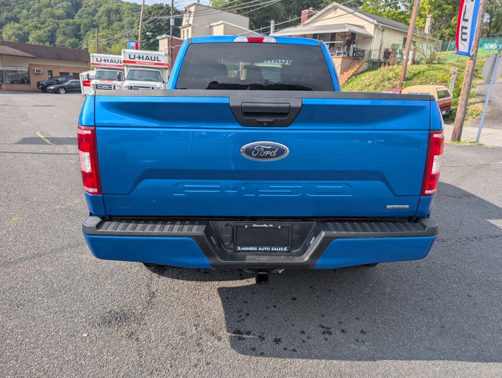 Photo 3 of this FORD F150