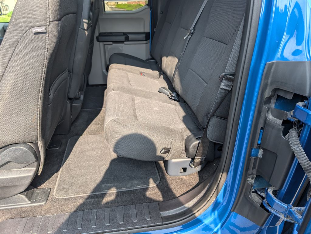 Photo 5 of this FORD F150