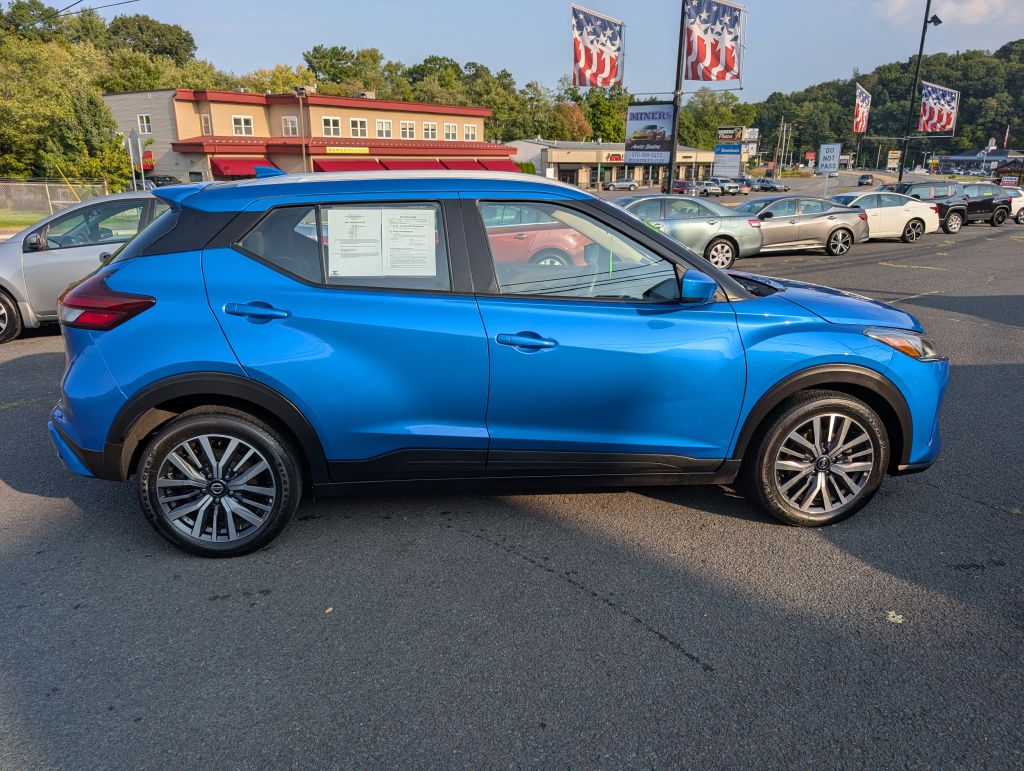 Photo 2 of this NISSAN KICKS