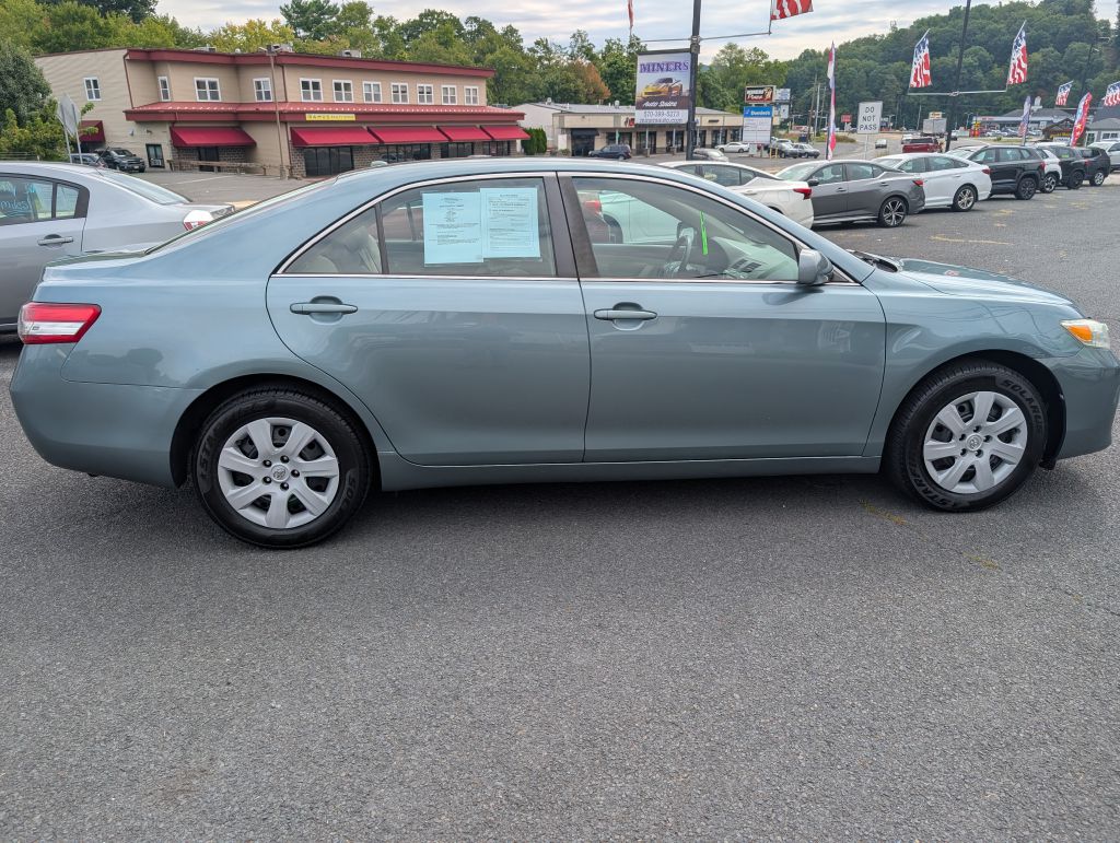 Photo 2 of this TOYOTA CAMRY
