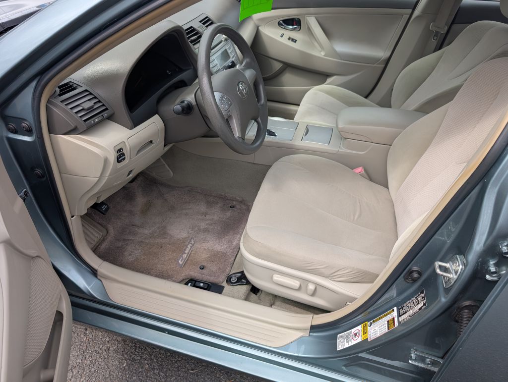 Photo 6 of this TOYOTA CAMRY