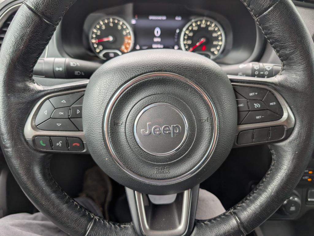 Photo 9 of this JEEP RENEGADE