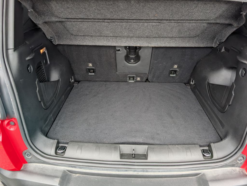 Photo 4 of this JEEP RENEGADE