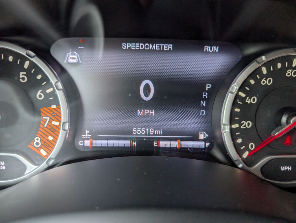 Photo 8 of this JEEP RENEGADE