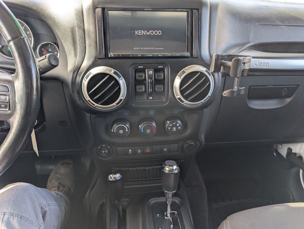 Photo 7 of this JEEP WRANGLER UNLIMI