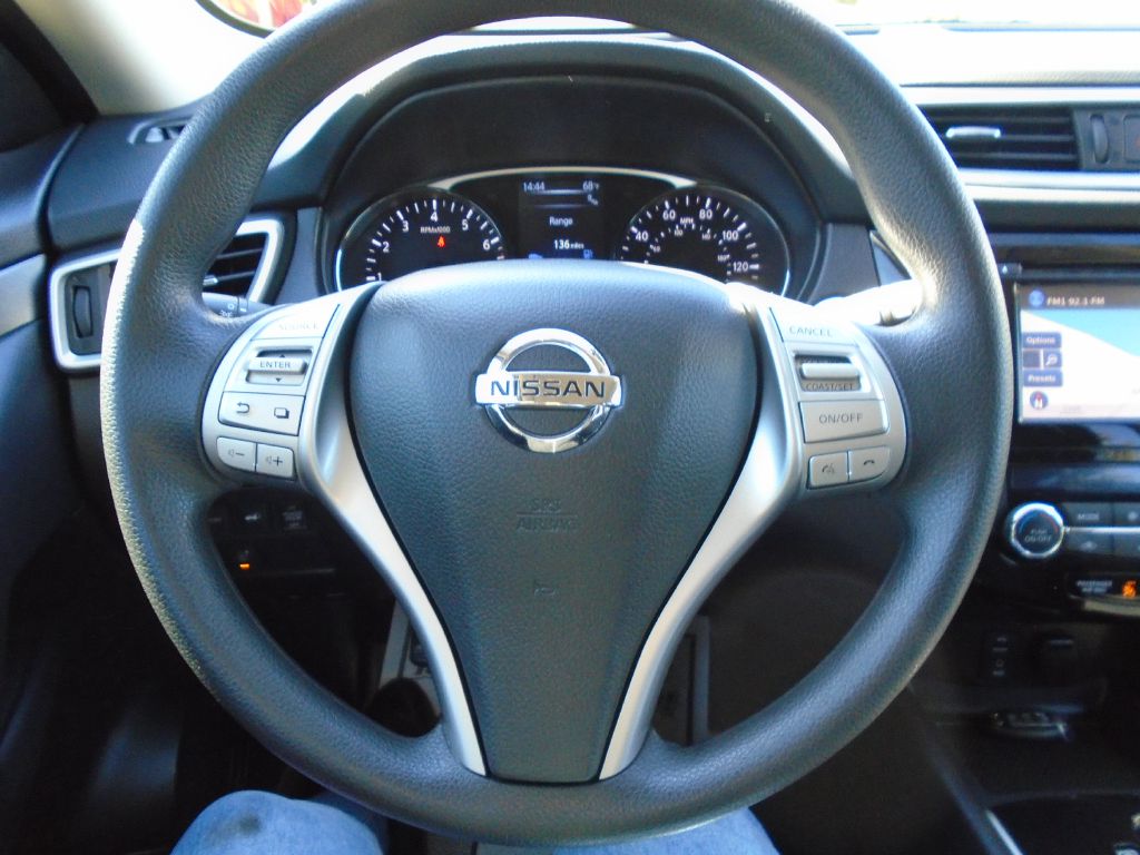 Photo 18 of this NISSAN ROGUE
