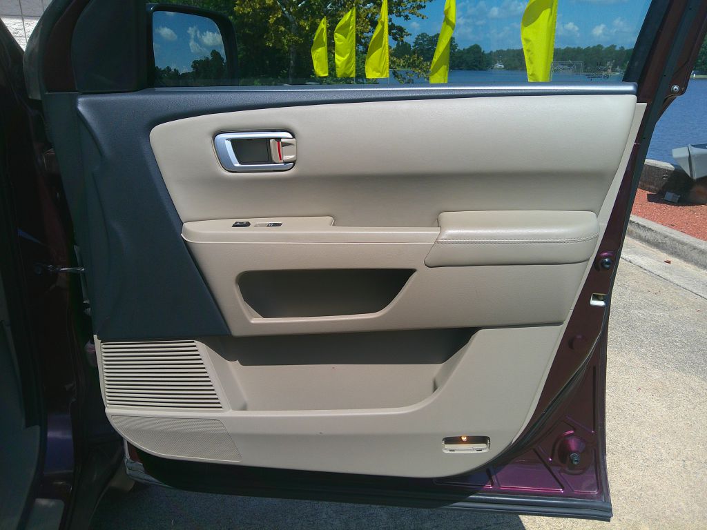Photo 8 of this HONDA PILOT