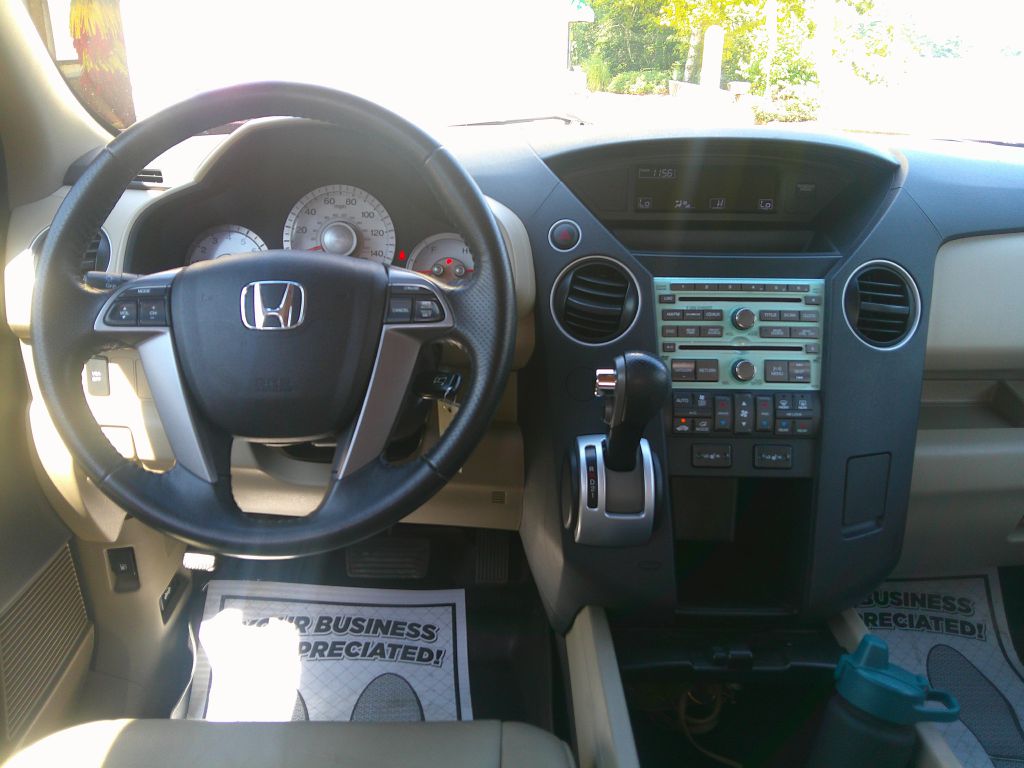 Photo 16 of this HONDA PILOT