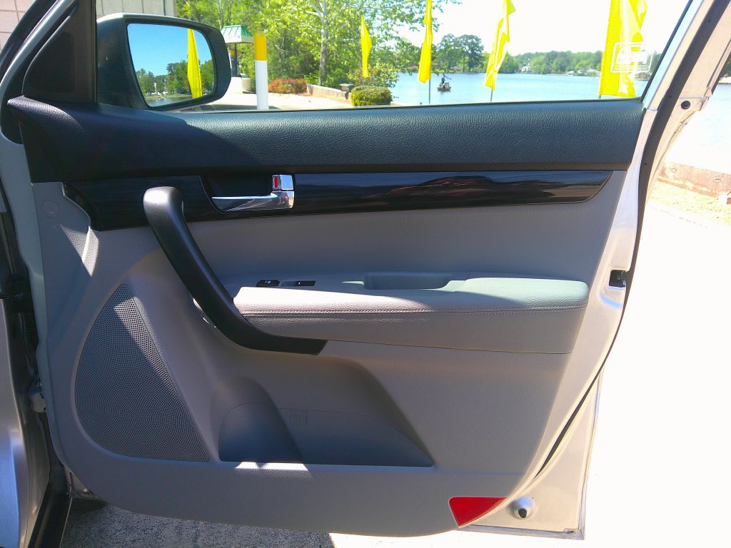 Photo 8 of this KIA SORENTO