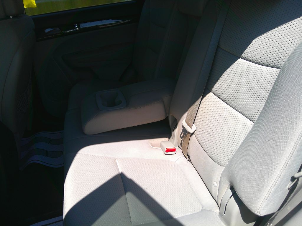 Photo 14 of this KIA SORENTO