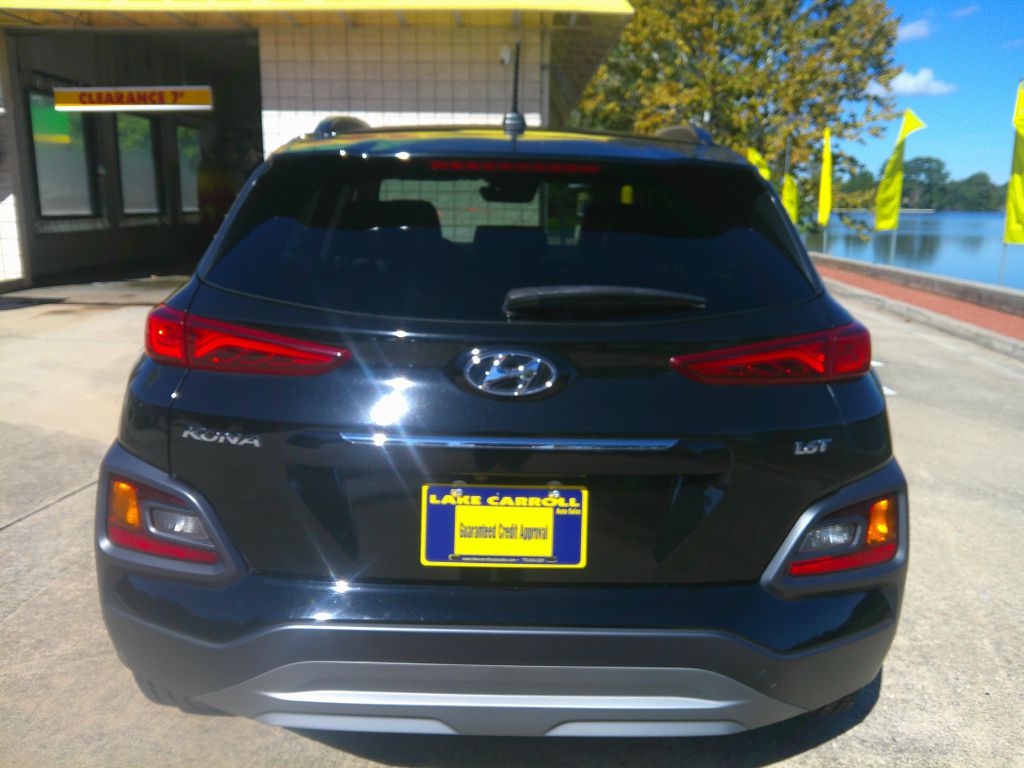 Photo 2 of this HYUNDAI KONA