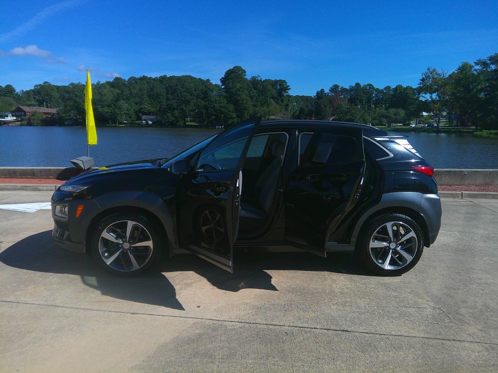 Photo 4 of this HYUNDAI KONA