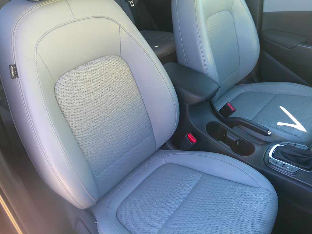 Photo 10 of this HYUNDAI KONA